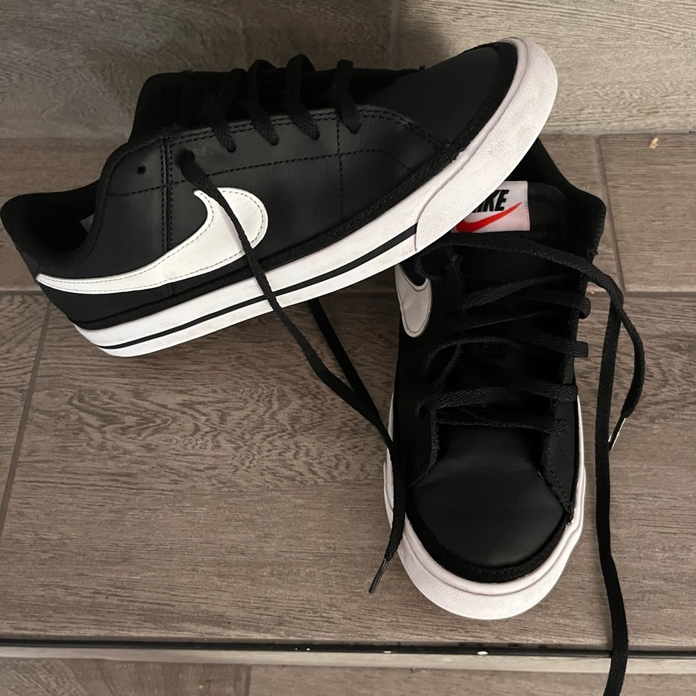 Nike Court Legacy Sneakers